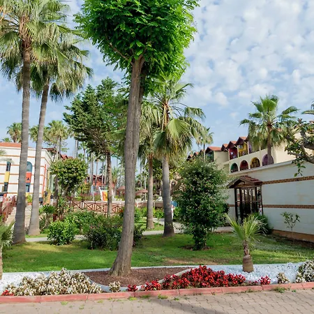 Club Tropical Beach Hotel-3